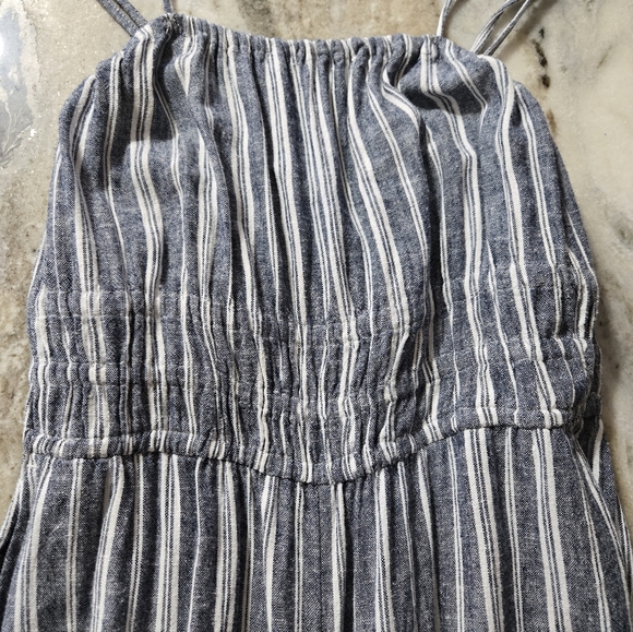 Old Navy Romper Size L striped wht/blk, great condition - Picture 5 of 6
